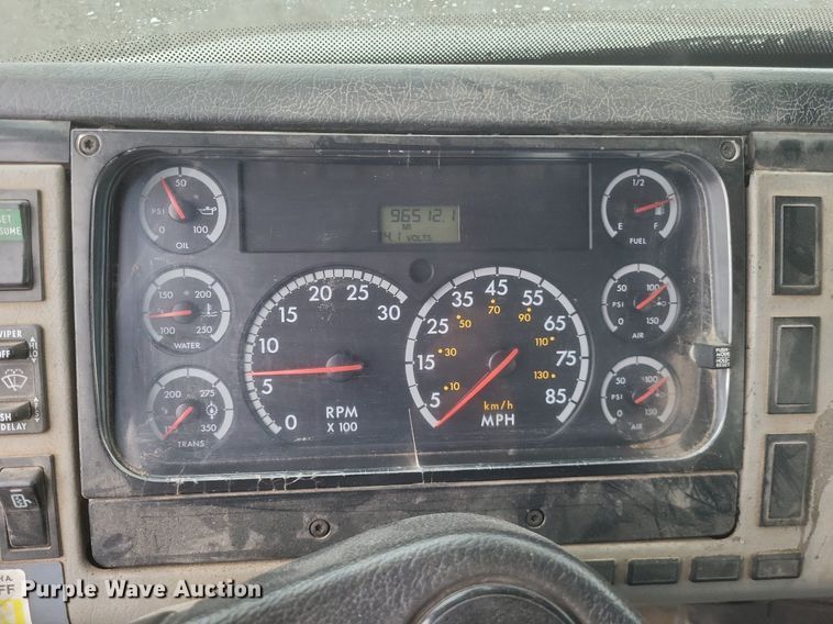 image for item EJ7895 2002 Freightliner  FL80 digger derrick truck