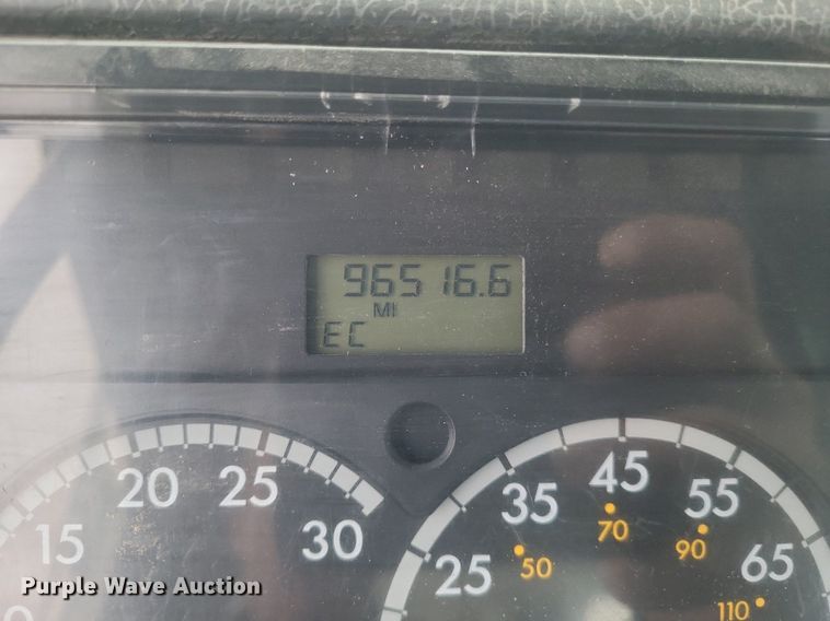 image for item EJ7895 2002 Freightliner  FL80 digger derrick truck