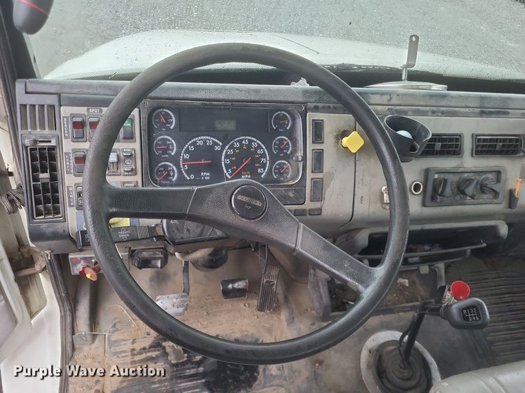 image for item EJ7895 2002 Freightliner  FL80 digger derrick truck