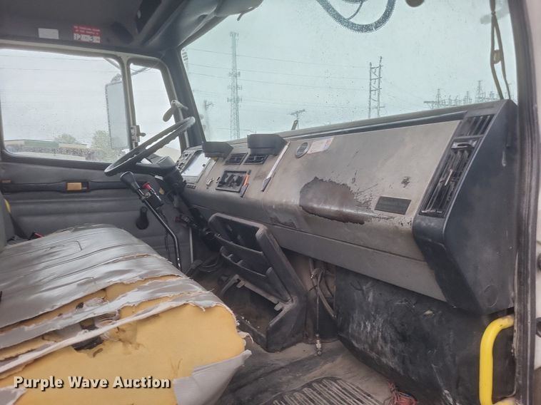 image for item EJ7895 2002 Freightliner  FL80 digger derrick truck