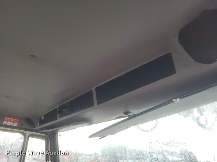 image for item EJ7895 2002 Freightliner  FL80 digger derrick truck