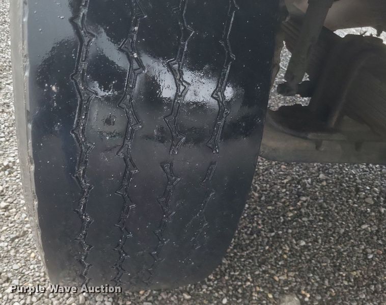 image for item EJ7895 2002 Freightliner  FL80 digger derrick truck