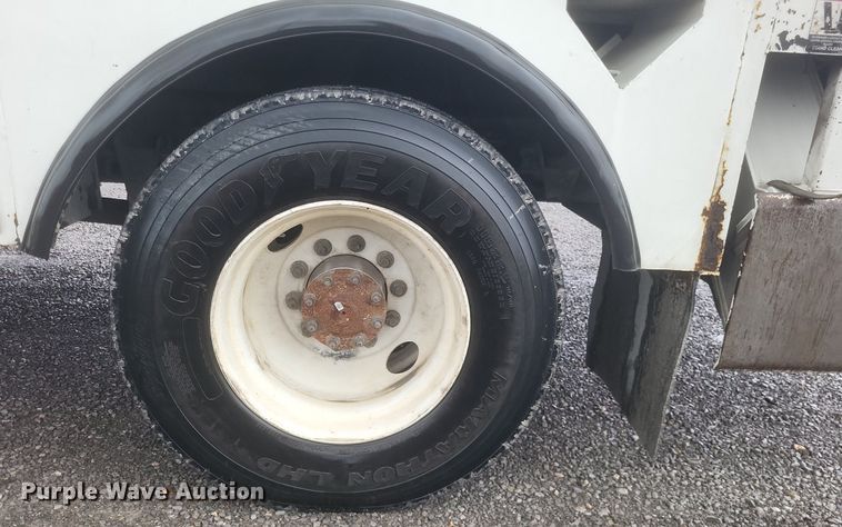 image for item EJ7895 2002 Freightliner  FL80 digger derrick truck