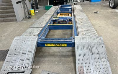 image for item EK4351 2002 Car-O-Liner frame machine 