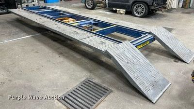 image for item EK4351 2002 Car-O-Liner frame machine 