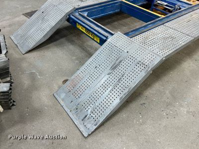 image for item EK4351 2002 Car-O-Liner frame machine 