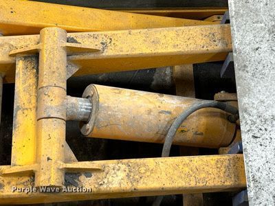 image for item EK4351 2002 Car-O-Liner frame machine 