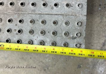 image for item EK4351 2002 Car-O-Liner frame machine 