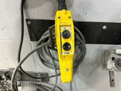 image for item EK4351 2002 Car-O-Liner frame machine 