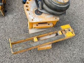 image for item EK4351 2002 Car-O-Liner frame machine 