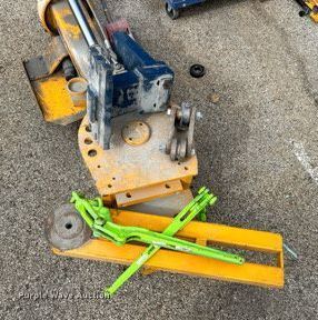 image for item EK4351 2002 Car-O-Liner frame machine 