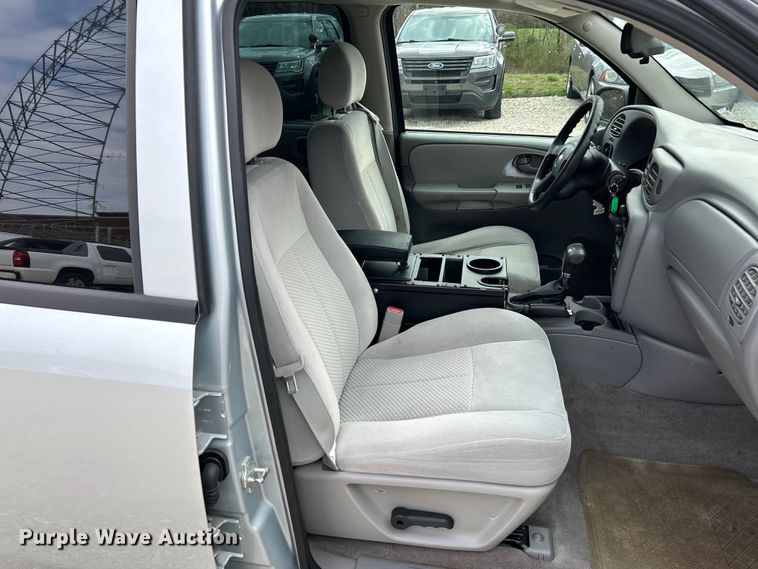 image for item EK4369 2008 Chevrolet Trailblazer LS SUV