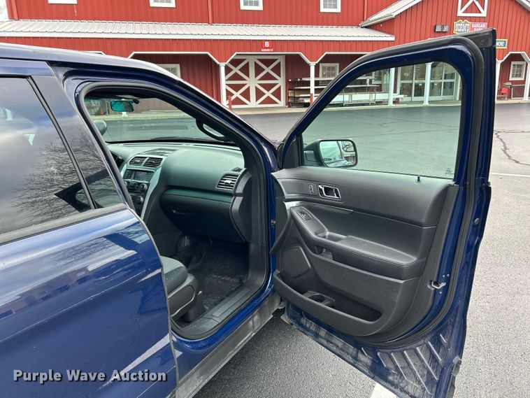 image for item EK4452 2014 Ford Explorer Police Interceptor  SUV