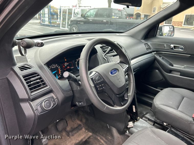 image for item EK4454 2017 Ford Explorer Police Interceptor  SUV