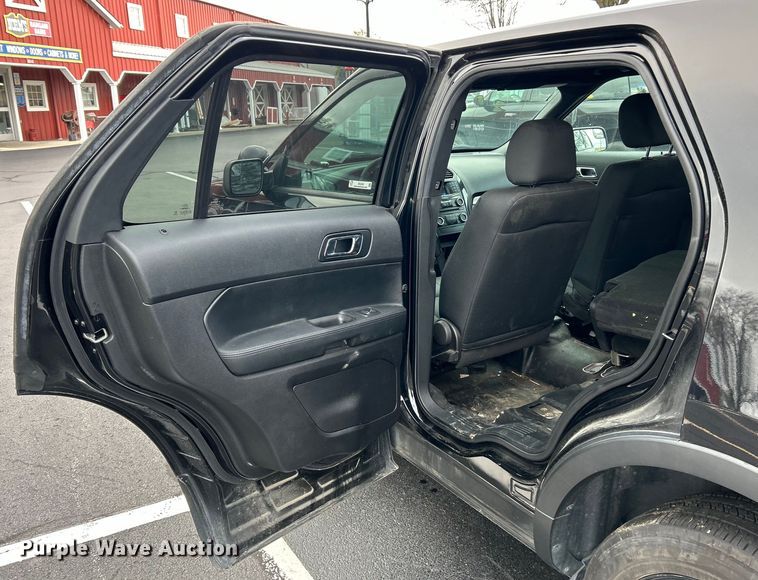 image for item EK4454 2017 Ford Explorer Police Interceptor  SUV