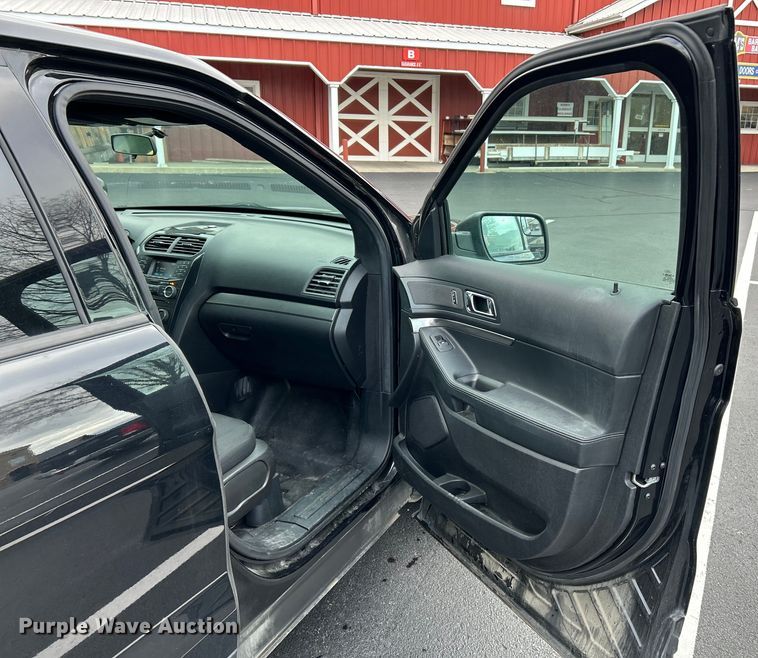 image for item EK4454 2017 Ford Explorer Police Interceptor  SUV