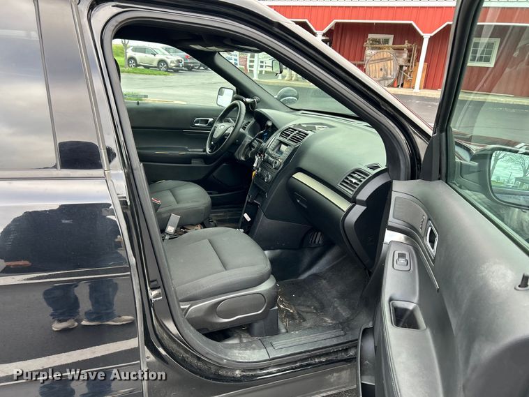 image for item EK4454 2017 Ford Explorer Police Interceptor  SUV