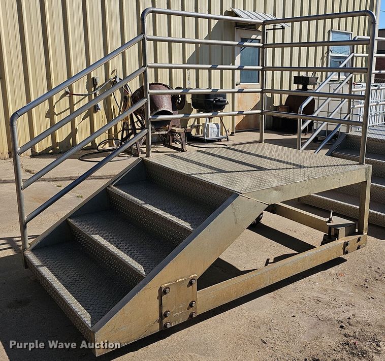 image for item EK5723 (2) metal steps