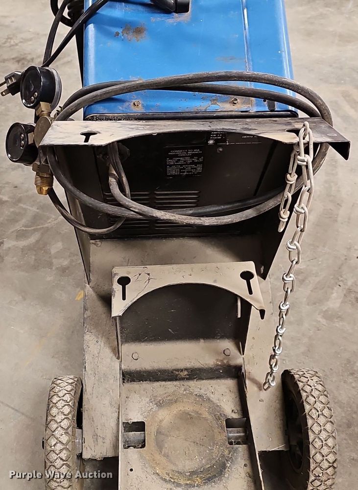 image for item EK5730 Miller Millermatic 135 welder