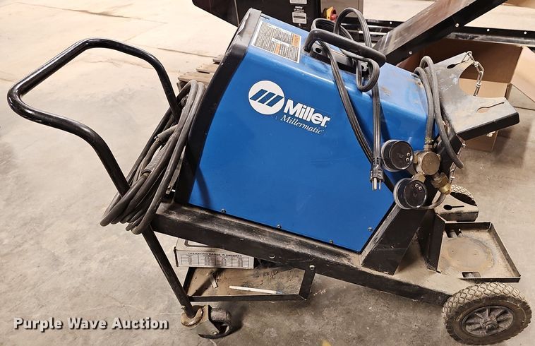 image for item EK5730 Miller Millermatic 135 welder