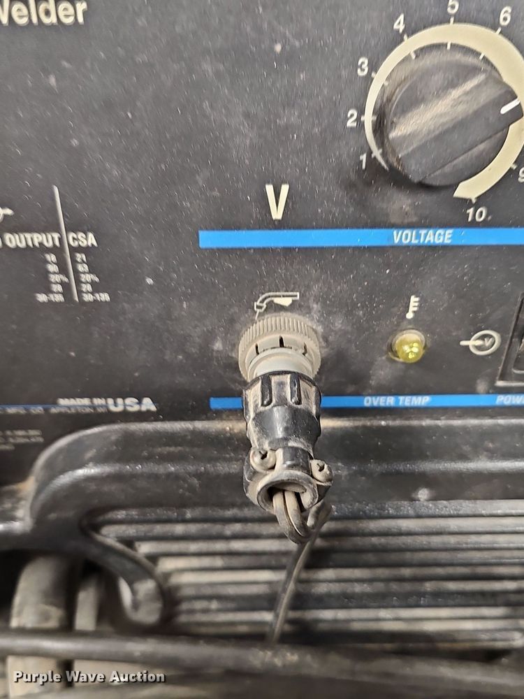 image for item EK5730 Miller Millermatic 135 welder