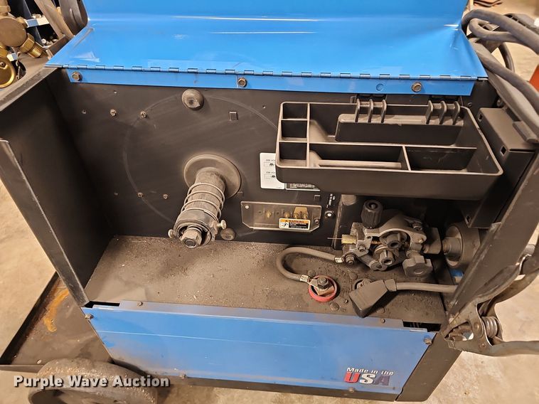 image for item EK5731 Miller  Millermatic 210 welder