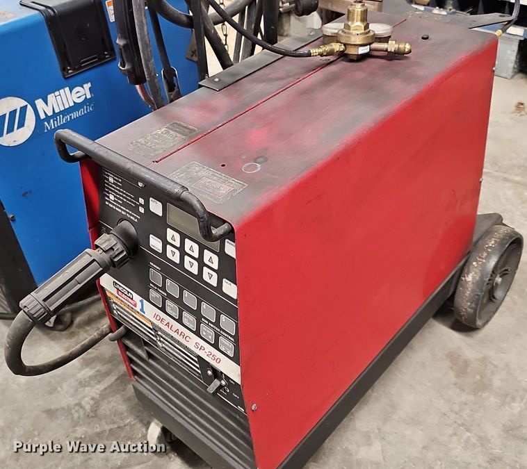 image for item EK5732 Lincoln Electric  IdealArc SP250 welder