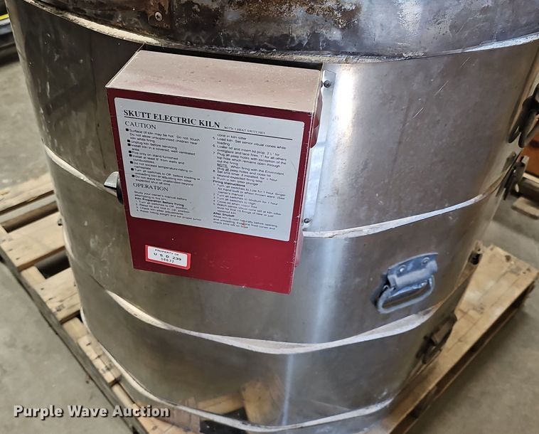 image for item EK5735 Skutt  LT3K kiln