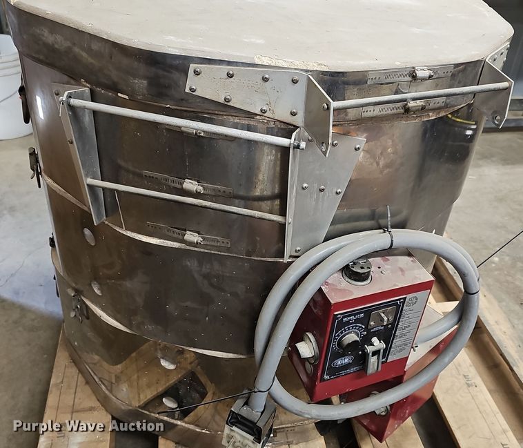 image for item EK5735 Skutt  LT3K kiln