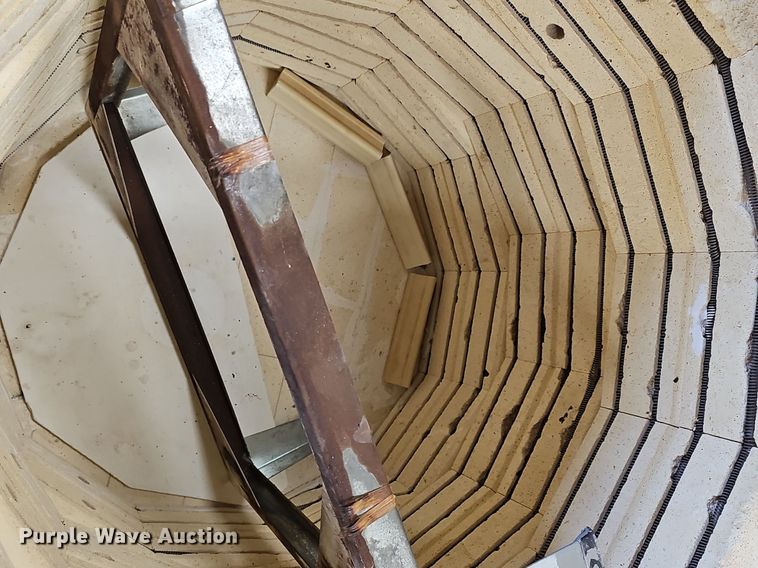 image for item EK5735 Skutt  LT3K kiln