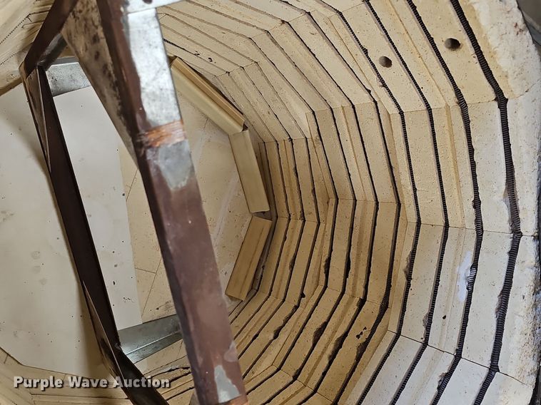 image for item EK5735 Skutt  LT3K kiln