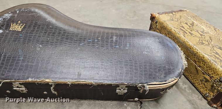 image for item EK5738 (4) instruments 