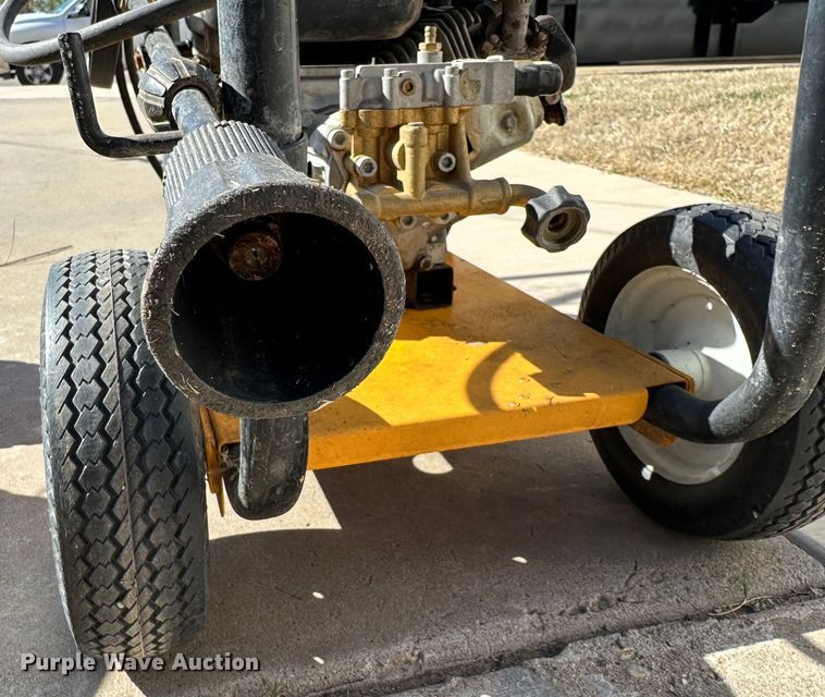 image for item IB9362 Lawn equipment