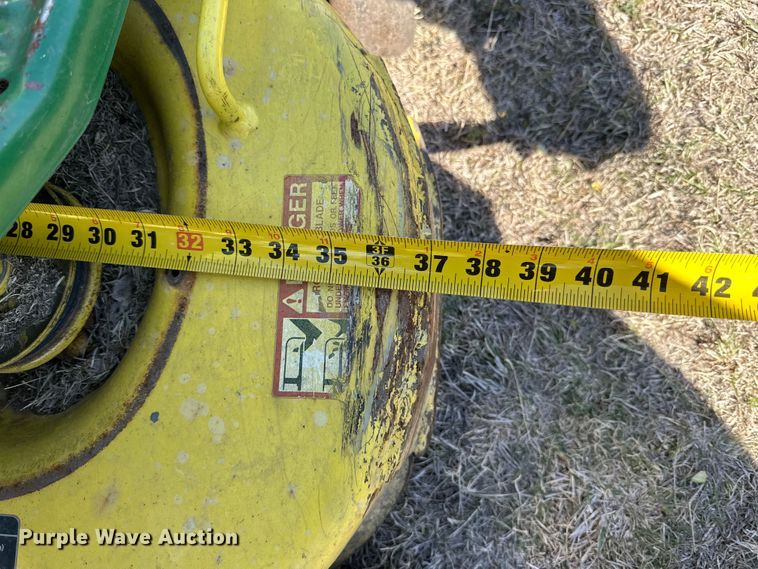 image for item IB9365 John Deere 165 lawn mower