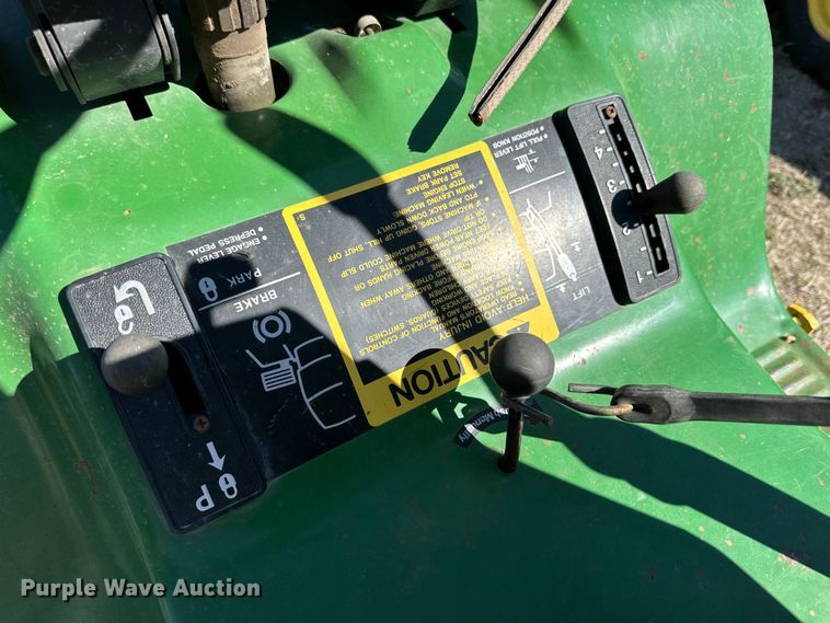 image for item IB9365 John Deere 165 lawn mower