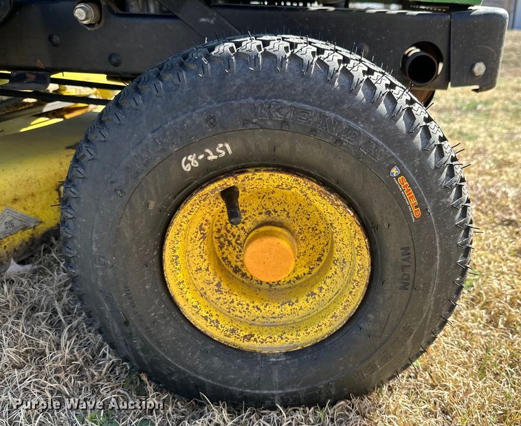 image for item IB9365 John Deere 165 lawn mower