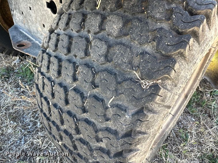 image for item IB9365 John Deere 165 lawn mower