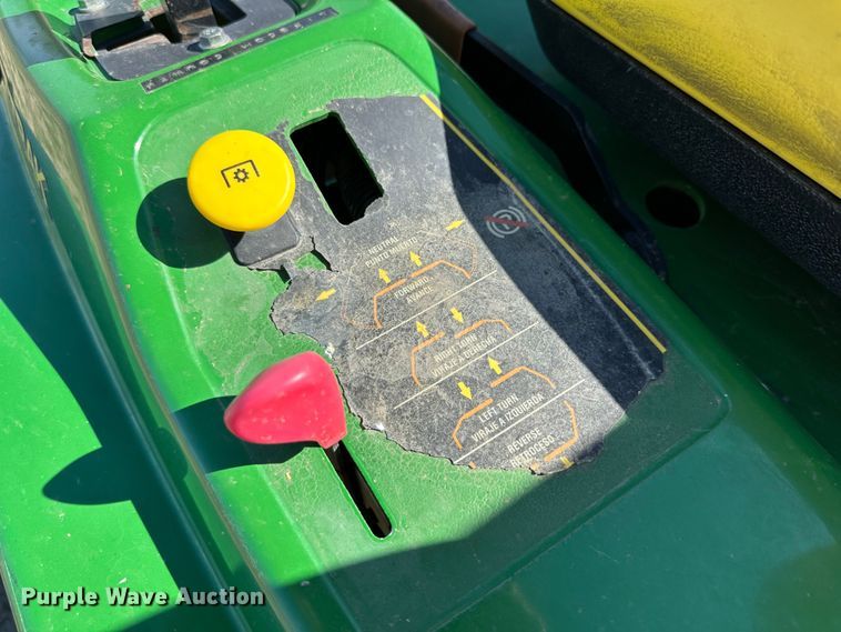 image for item IB9366 John Deere F687 ZTrak ZTR lawn mower
