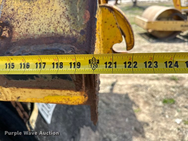 image for item IB9372 1988 GMC dump truck