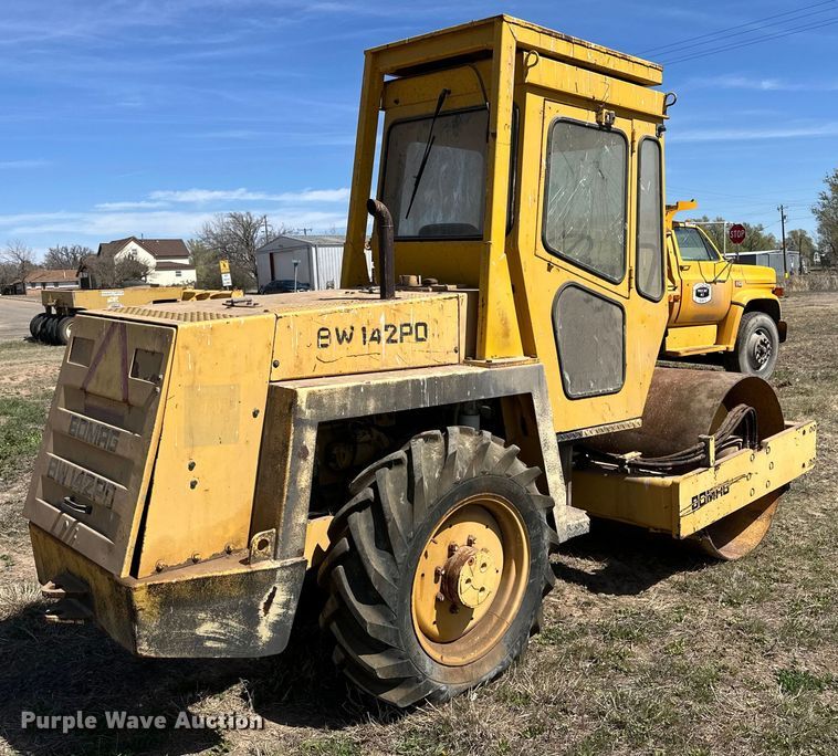 image for item IB9374 Bomag BW142PD single drum vibratory roller