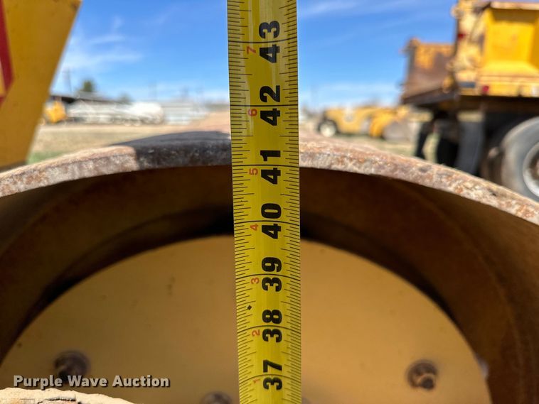 image for item IB9374 Bomag BW142PD single drum vibratory roller