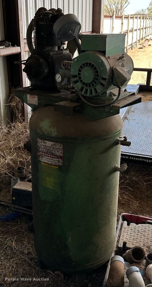 image for item IB9376 Speedaire 1Z722A air compressor