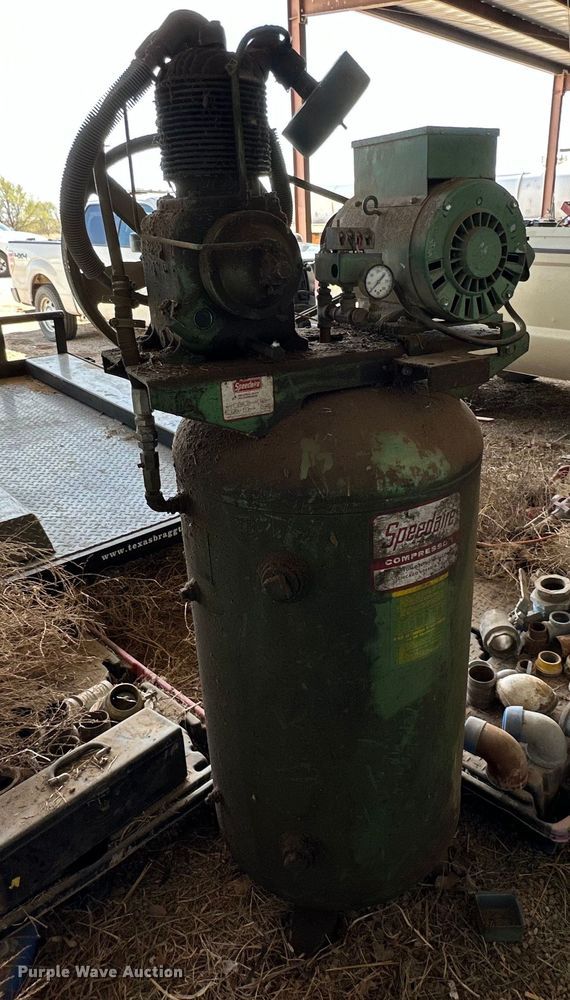 image for item IB9376 Speedaire 1Z722A air compressor