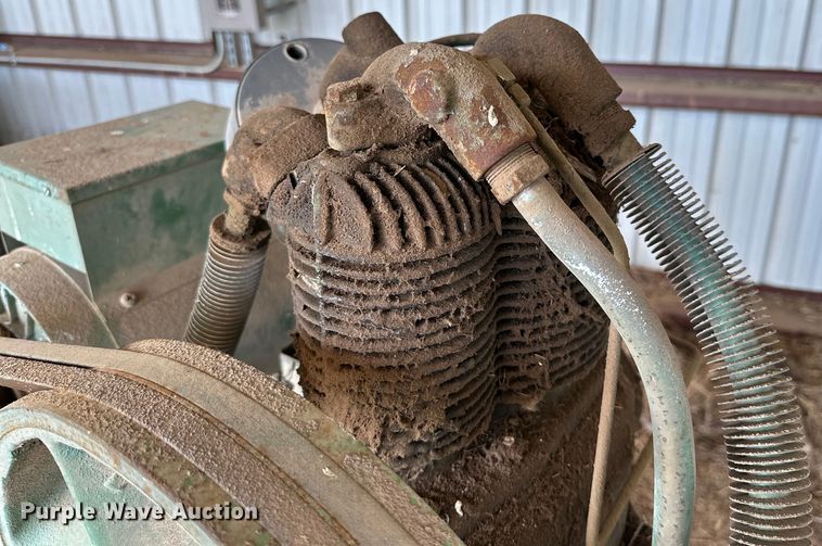 image for item IB9376 Speedaire 1Z722A air compressor