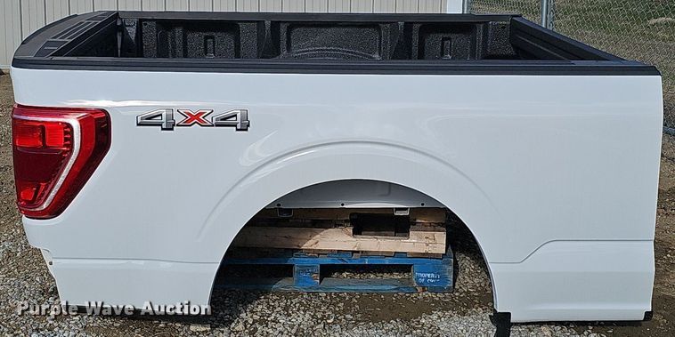 image for item IO9894 2022 Ford F150 pickup truck bed