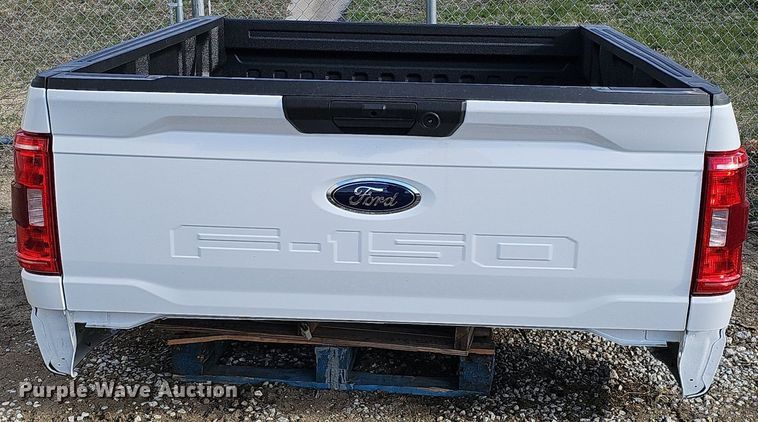 image for item IO9894 2022 Ford F150 pickup truck bed