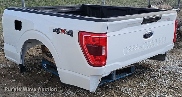 image for item IO9894 2022 Ford F150 pickup truck bed
