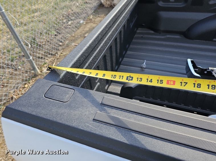 image for item IO9894 2022 Ford F150 pickup truck bed