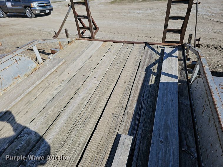 image for item IO9896 Utility trailer