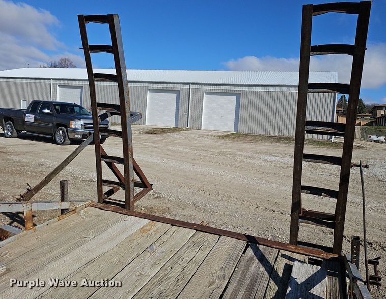 image for item IO9896 Utility trailer